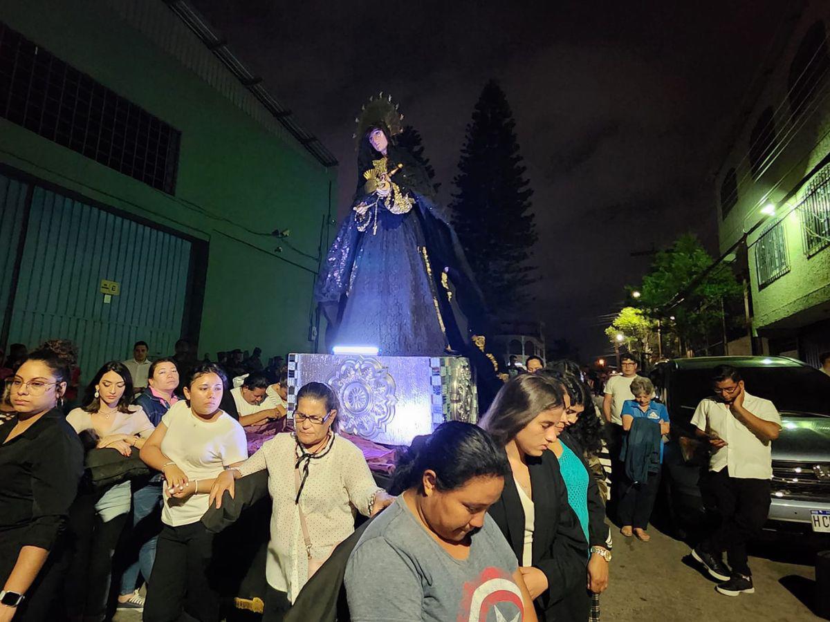 Devotos capitalinos unificados con todas las actividades de Semana Santa