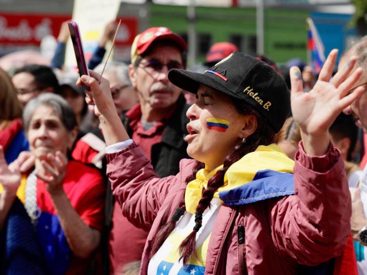 Del mundo a Caracas, protestas presionan régimen de Maduro a un día de toma de posesión