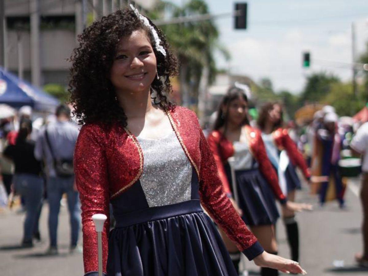 Las palillonas con las más bellas sonrisas durante los desfiles patrios