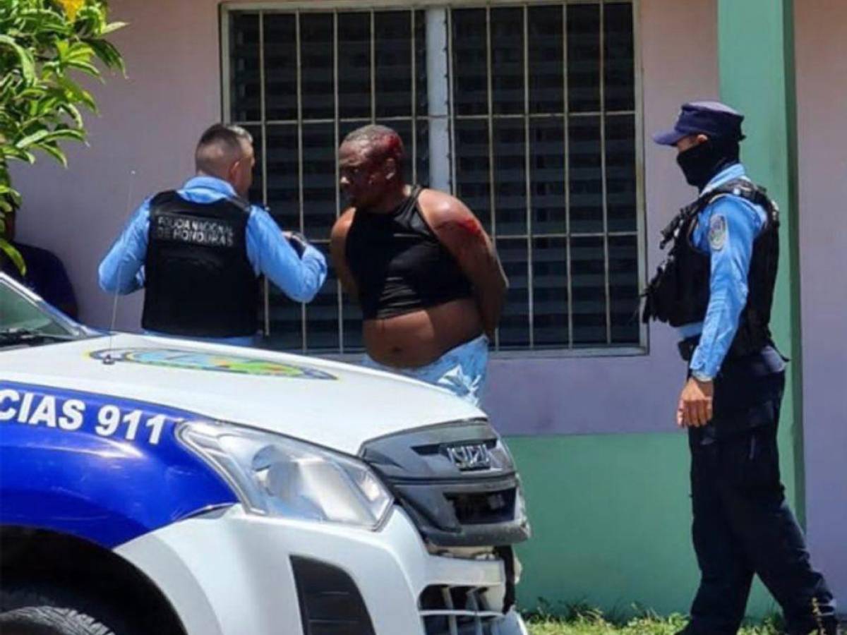 Juez detenido en La Ceiba niega haber atropellado a agentes y denuncia brutalidad policial