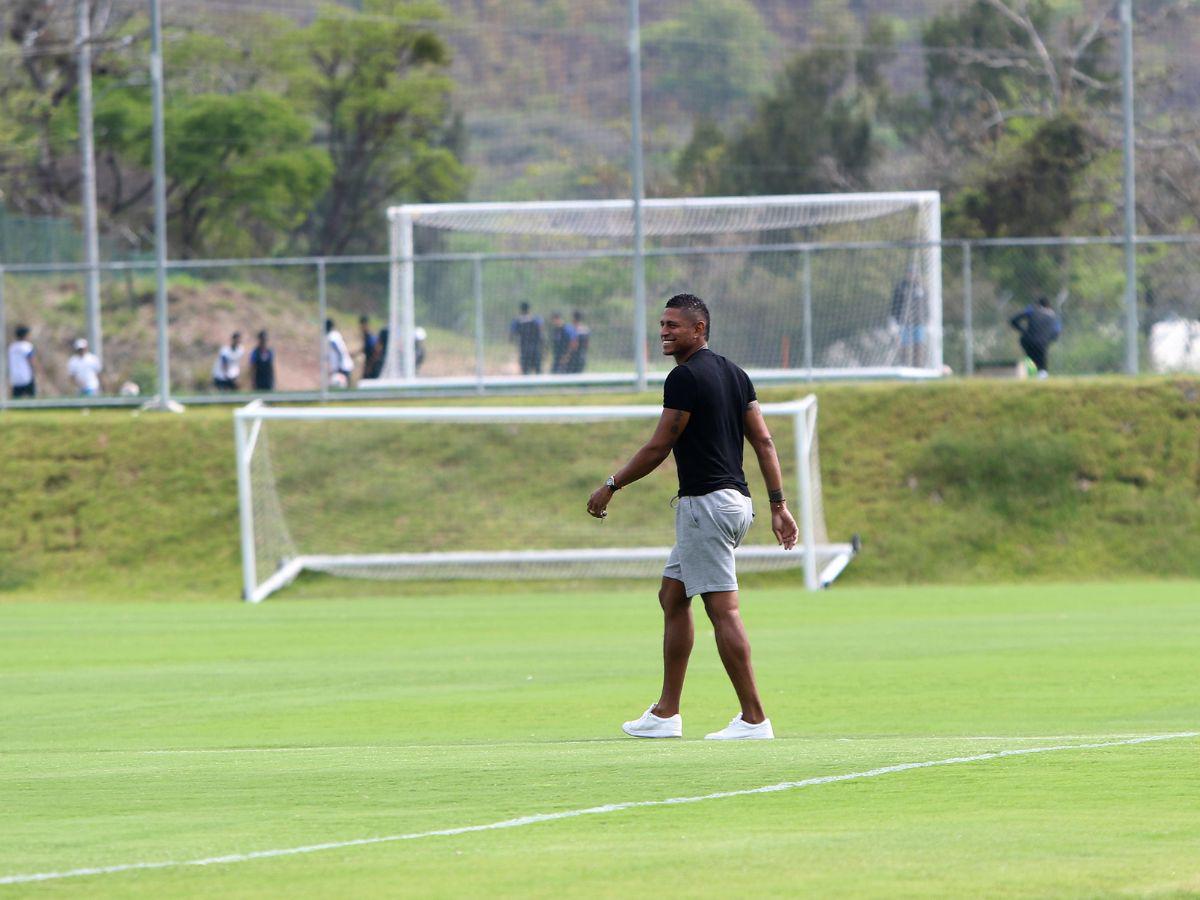 ¡Visita de lujo! Carlo Costly presente en el entrenamiento de Olimpia previo a la final