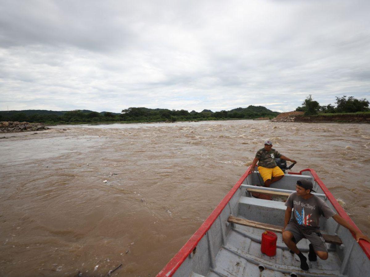 Suben a alerta roja a ocho departamentos de Honduras por lluvias