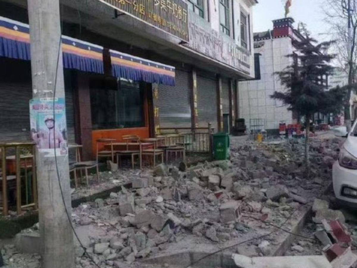 Muertos, derrumbes y búsqueda de cuerpos: caos tras terremoto en China