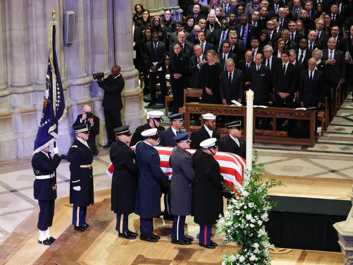 Jimmy Carter recibe homenajes póstumos en su funeral de Estado en Washington