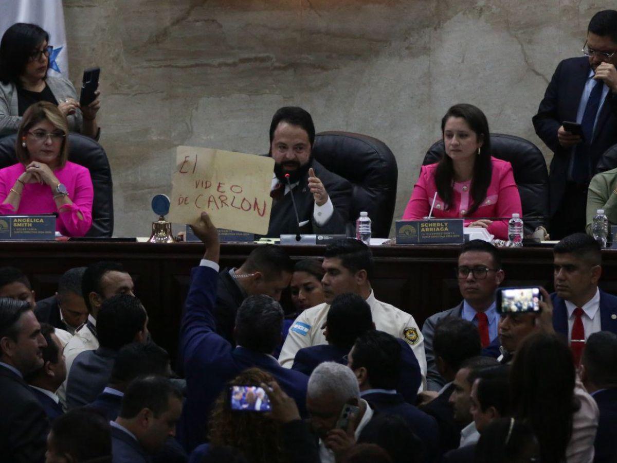 Lanzan botella con agua a Luis Redondo durante sesión en el Congreso Nacional