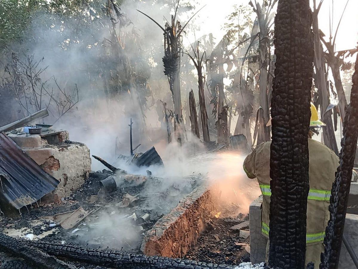 Abuela y nieta mueren tras incendiarse su casa en El Mogote, Santa Bárbara