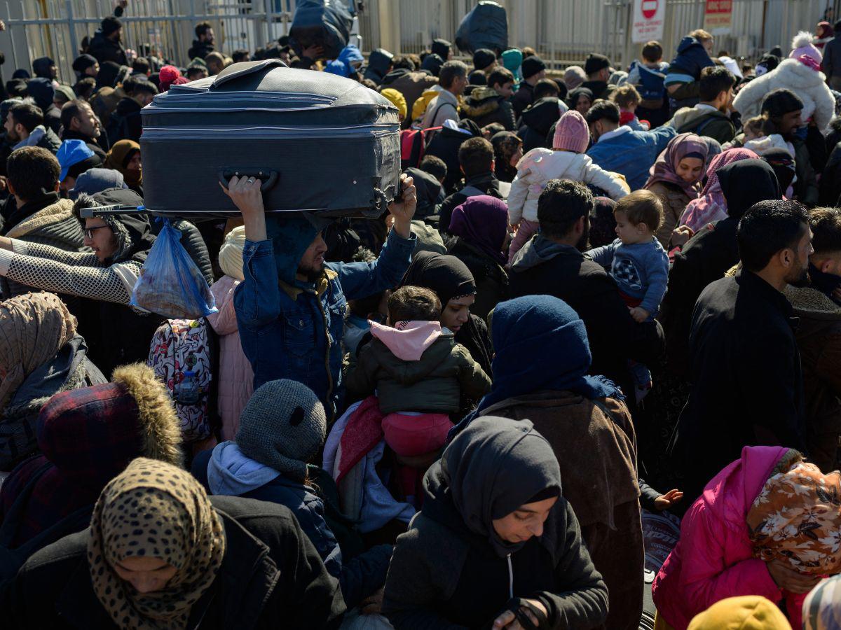 Tras el sismo, refugiados sirios de Turquía regresan a su país