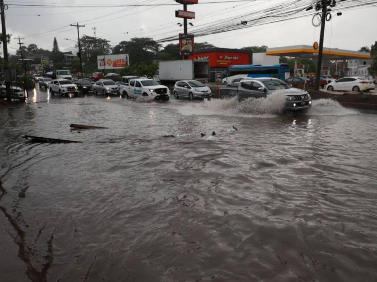 Asciende a 27 el número de muertos tras fuertes lluvias en Centroamérica