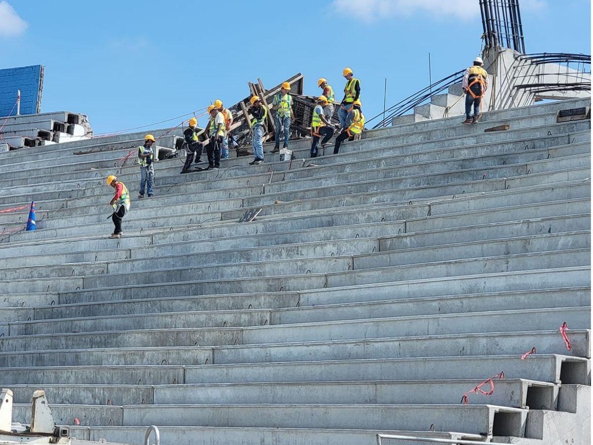 Estadio Nacional de Tegucigalpa presenta avances en gradería y nuevo techado