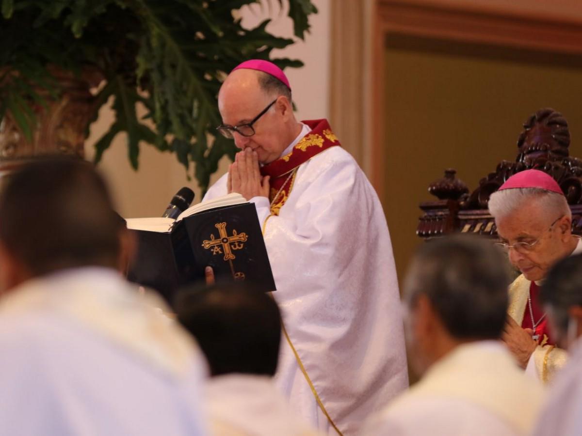 En la Basílica de Suyapa se celebró la Misa Crismal este Jueves Santo