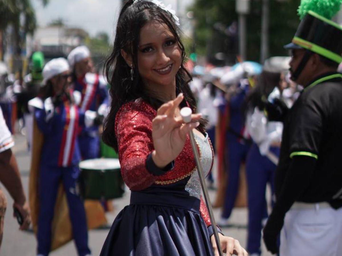 Las palillonas con las más bellas sonrisas durante los desfiles patrios