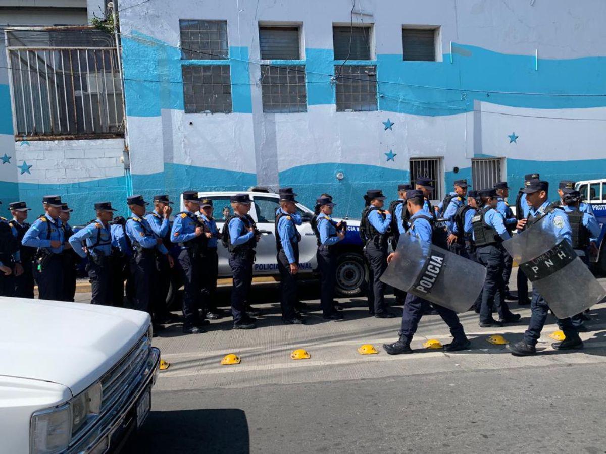 Se espera que este despliegue garantice un desarrollo ordenado y seguro del clásico hondureño.