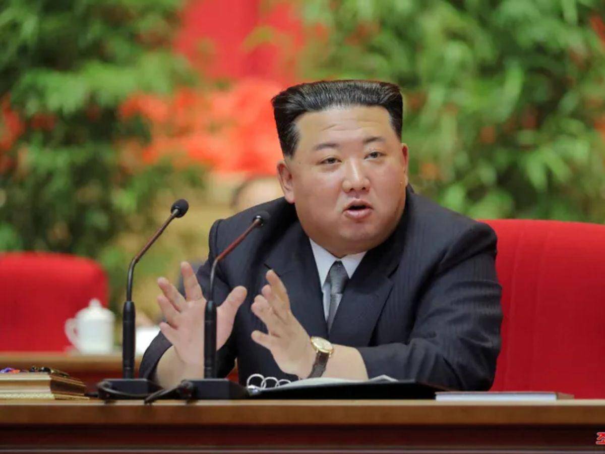 Kim Jong Un prohibe la risa, los cumpleaños y el alcohol por semana de luto