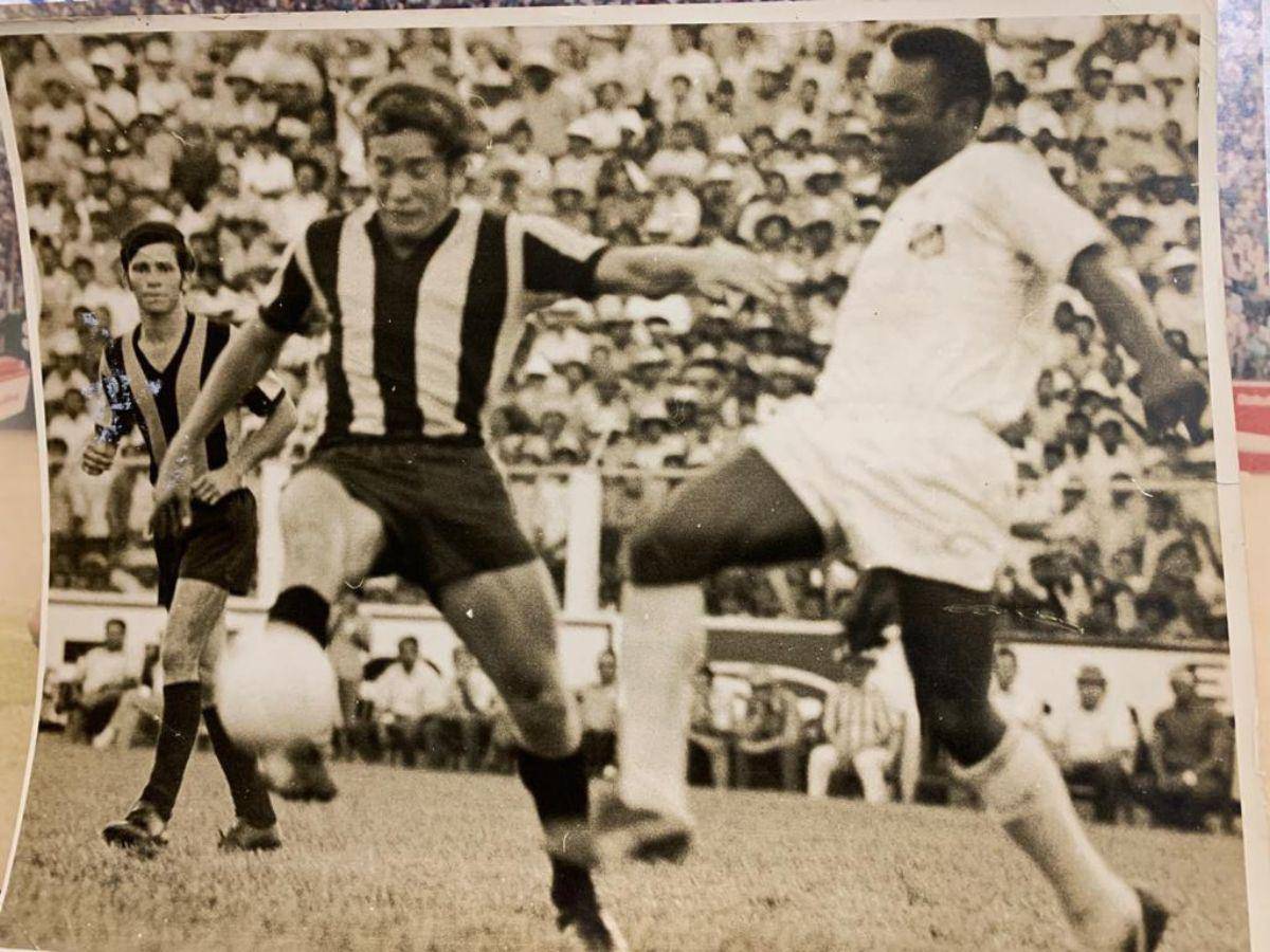 Dónde durmió, quién pagó y divertidas anécdotas: la historia detrás de la visita de Pelé a Honduras