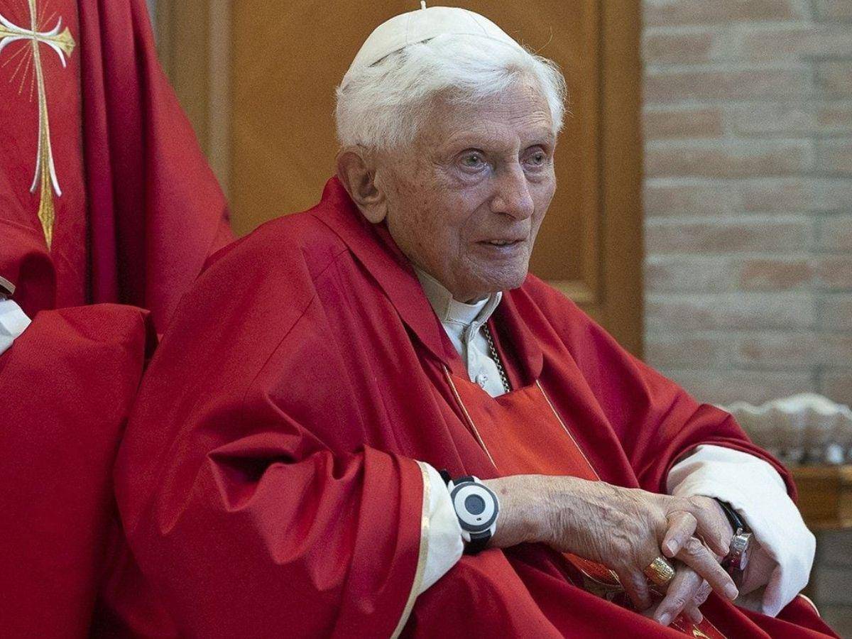 Estado de salud del papa emérito Benedicto XVI es “estacionario”, según el Vaticano