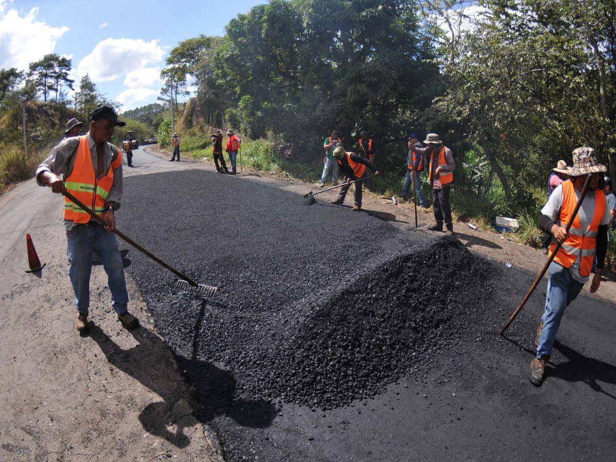 $!Mauricio Ramos, al dejar la SIT afirmó que se ha crecido en un 24% en la red vial pavimentada.