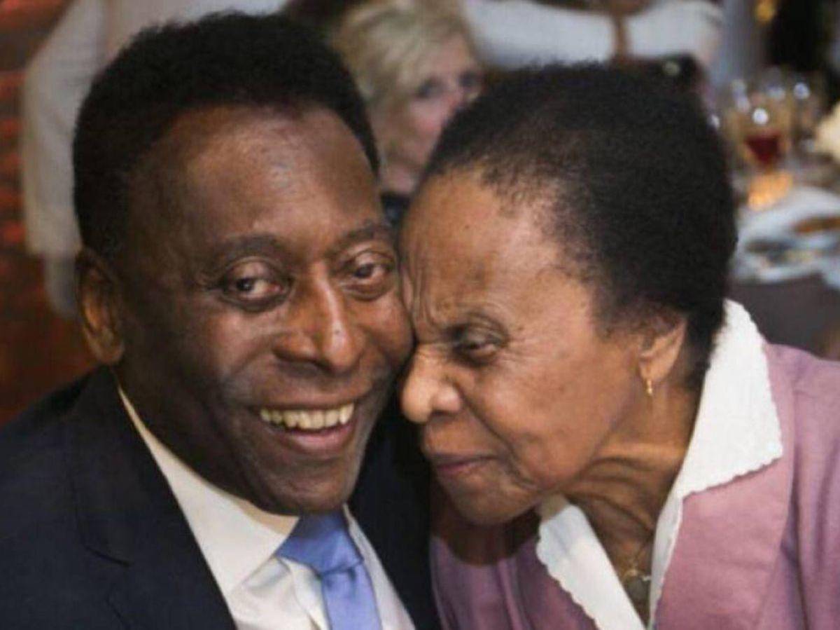 Doña Celeste, la madre centenaria de Pelé, supo hasta este martes que su hijo murió