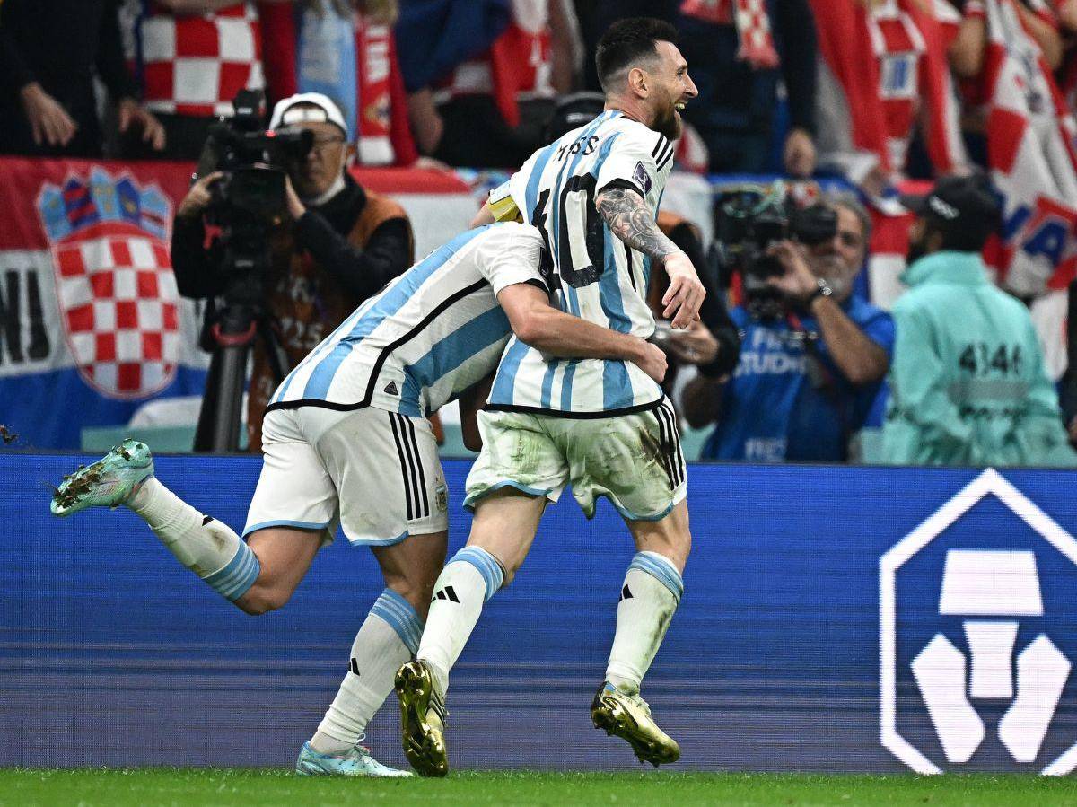 Messi y Julián Álvarez tienen a Argentina tocando las puertas de la final del Mundial.