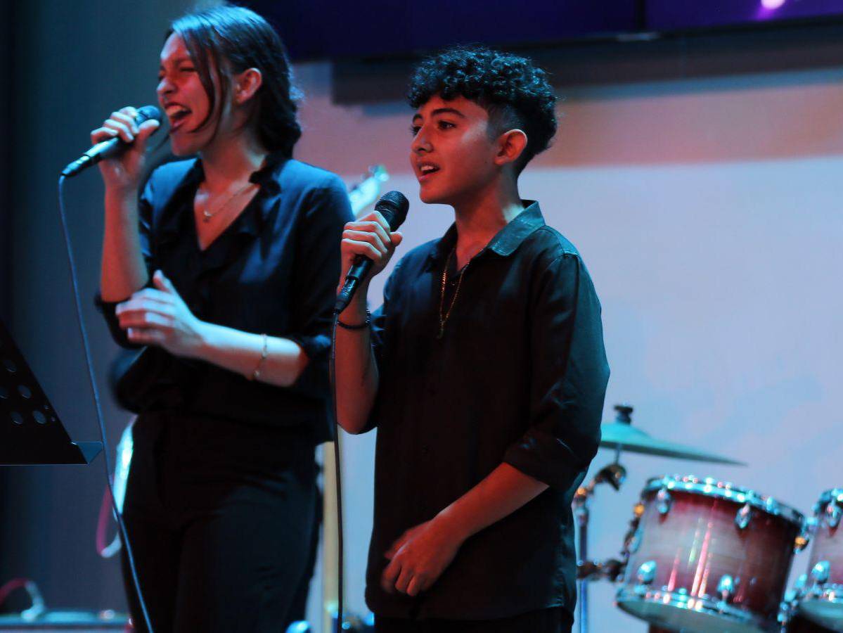 Niños artistas del Centro de Jubileo Internacional celebran su fe