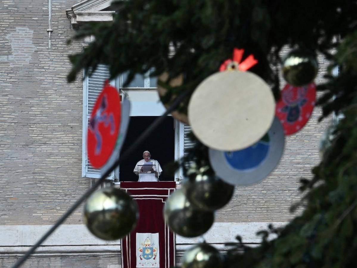 Con homenaje al “amado” Benedicto XVI, papa Francisco inaugura 2023