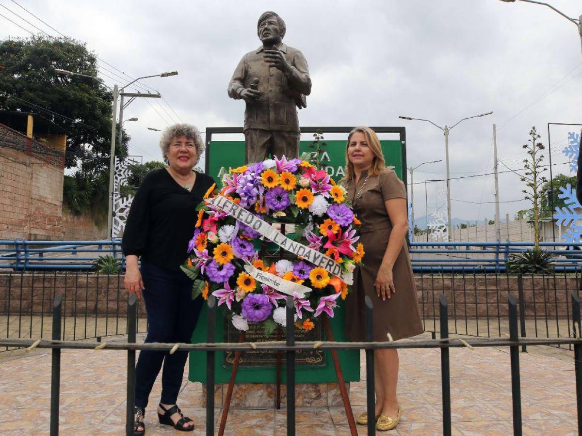 Los seres queridos mueren cuando uno los olvida, dice su esposa Hilda Caldera.