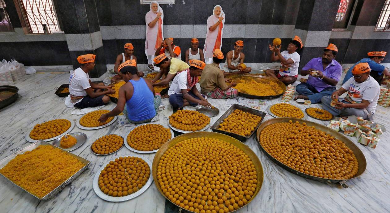 Controversia en India por comida y política en el templo de Tirupati