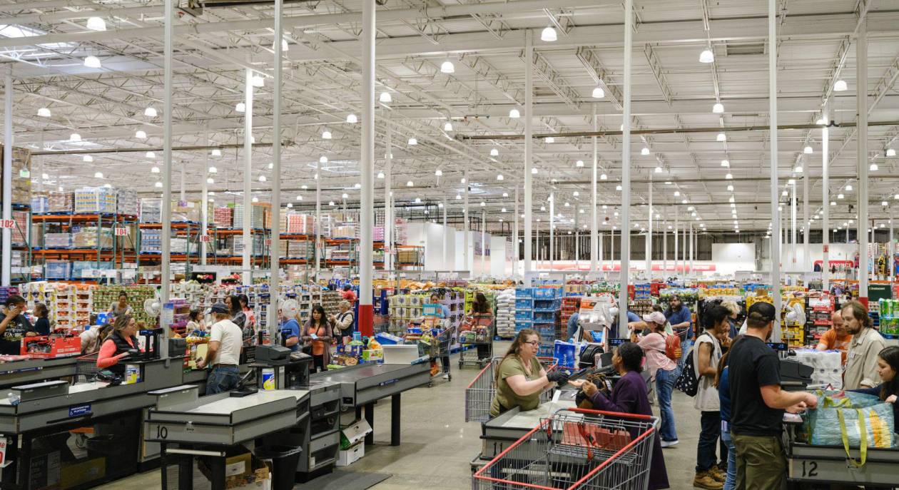 Costco en Alaska: de bodega local a gigante minorista mundial