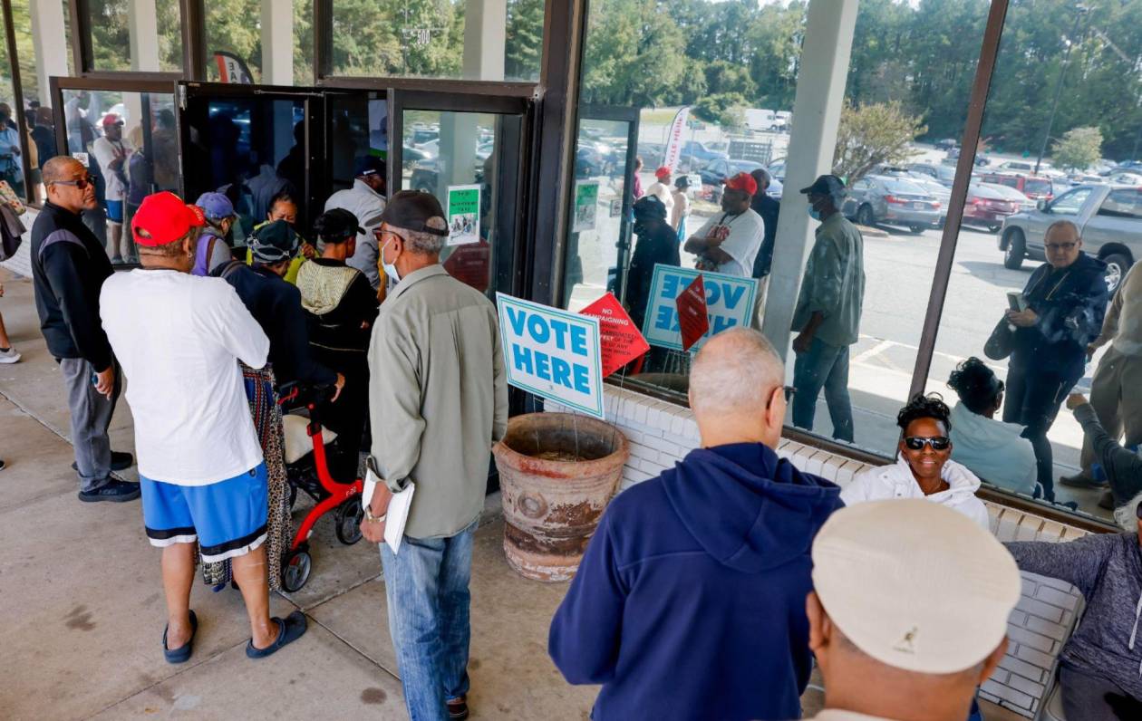 Guía antibulos para migrantes hispanos de cara a las elecciones de Estados Unidos