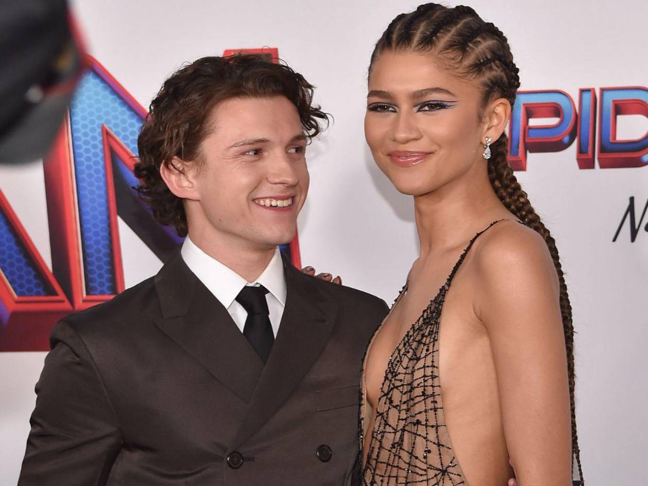 Zendaya dice que trabajar con su novio Tom Holland es cómodo