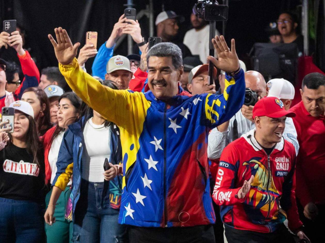 Maduro asegura que María Corina Machado abandonará Venezuela por “cobarde”