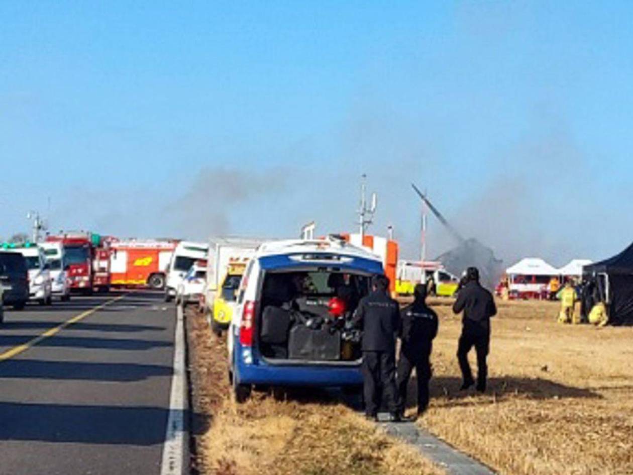 Fallecen al menos 28 personas en un accidente aéreo en Corea del Sur