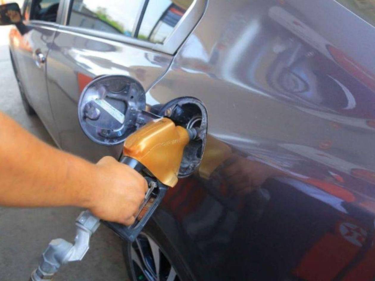 ¿A cuánto se cotiza la gasolina superior de 97 octanos en 9 municipios?