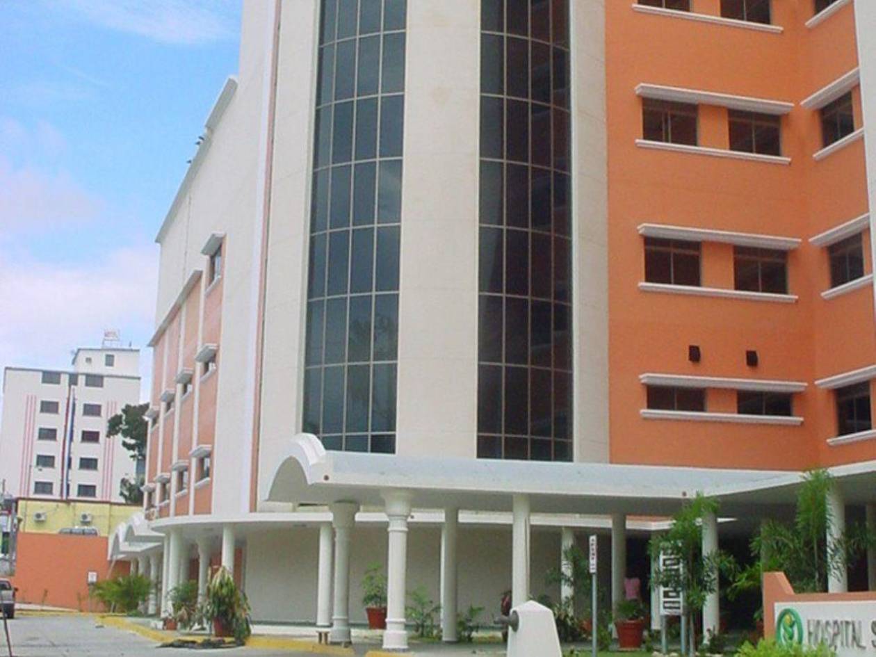 Panamá: Hombre se disfrazó de personal médico para matar a colombiano en hospital