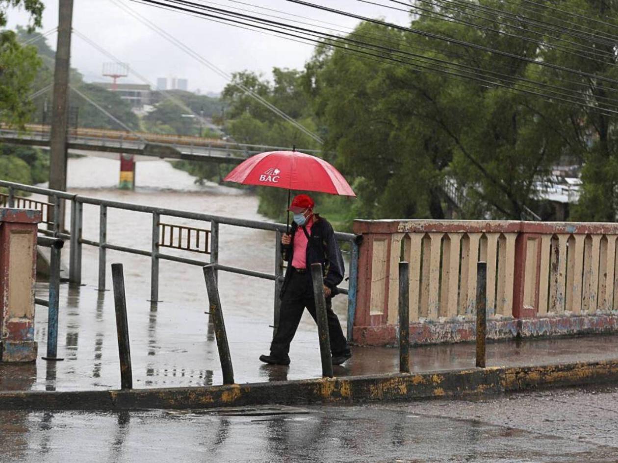 Lluvias y condiciones frescas deja cuña débil de alta presión en Honduras