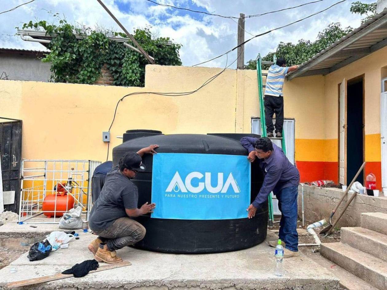 En 67 centros educativos de la capital la AMDC mejoró sistemas de agua