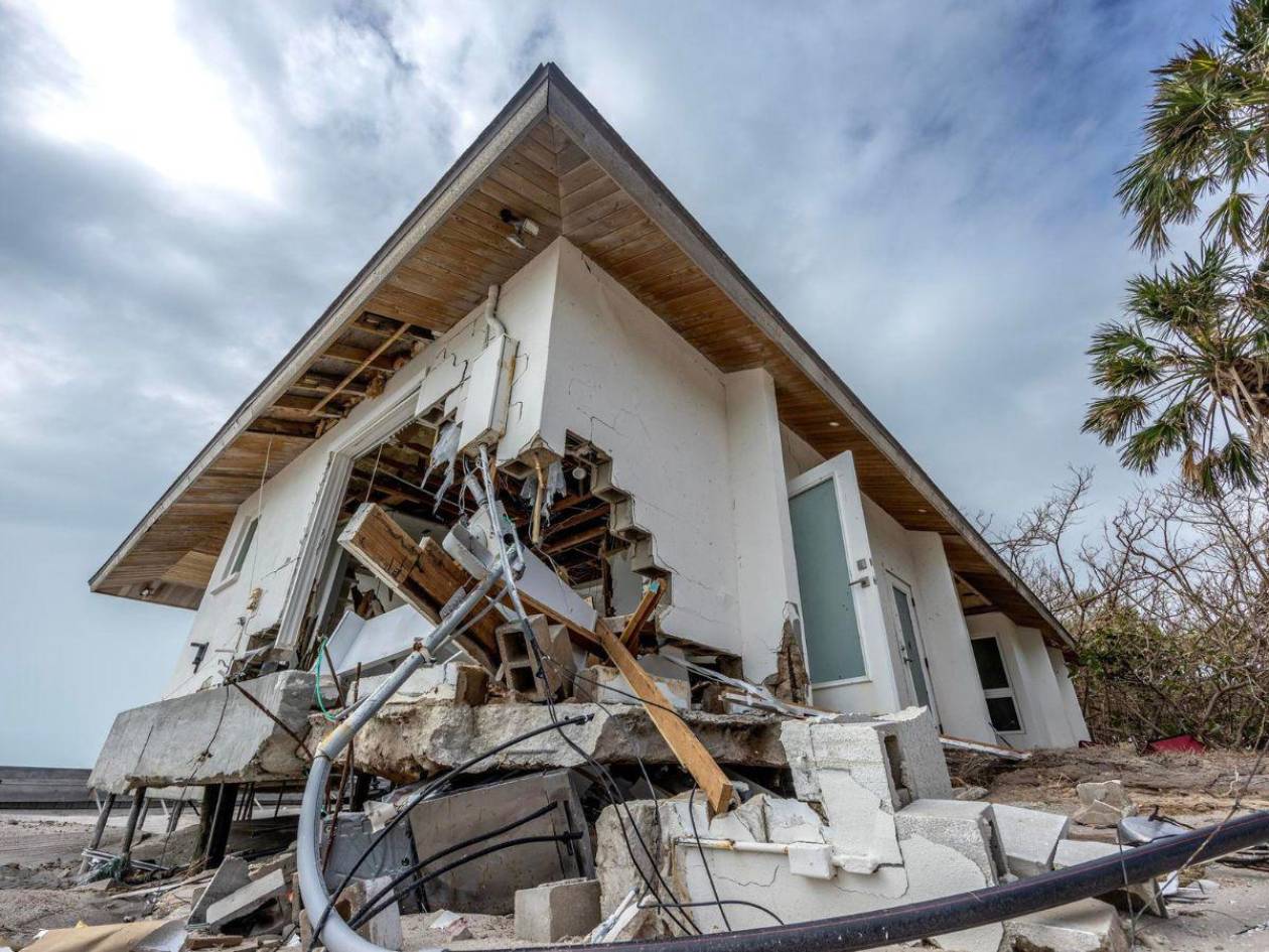 Videos de la devastación tras el paso de huracán Milton por Florida