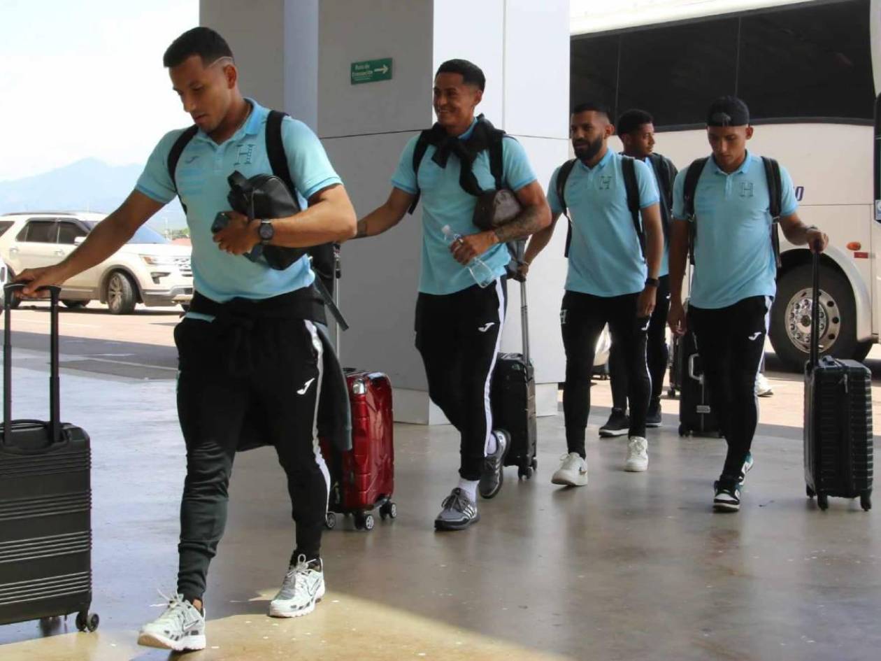 Selección de Honduras viajó en vuelo chárter rumbo a Jamaica