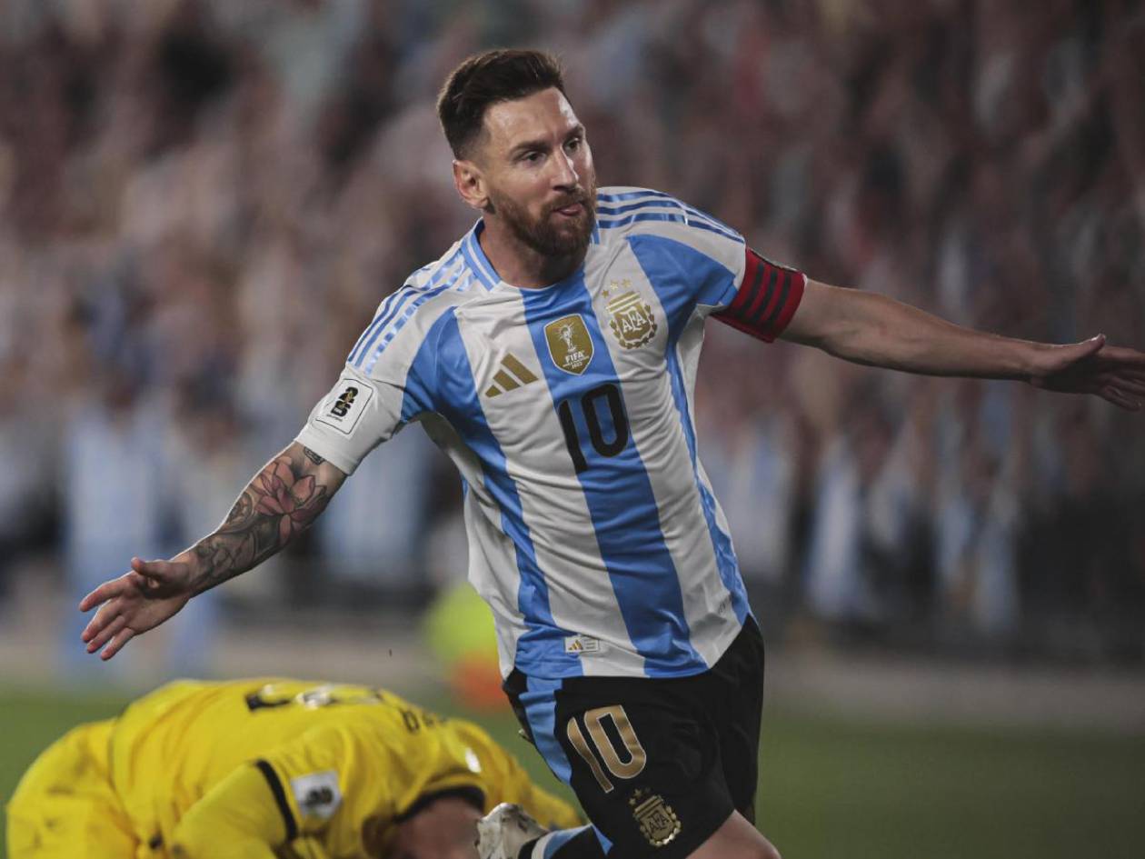 Con triplete de Lionel Messi, Argentina le pasó por encima a Bolivia en el Monumental