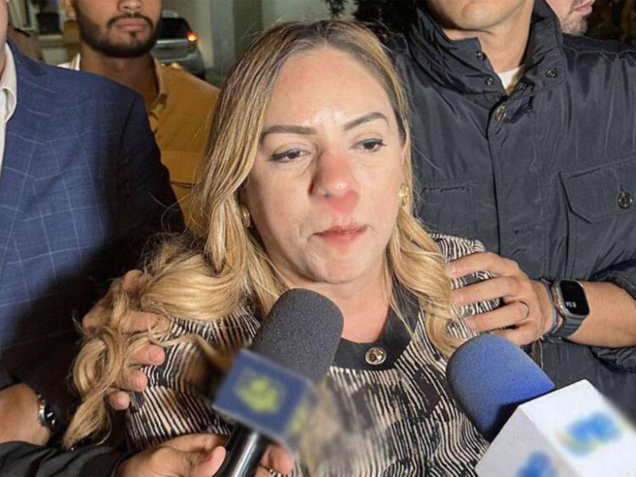 Precandidata Sara Zavala pide protección por amenazas a ella y su familia