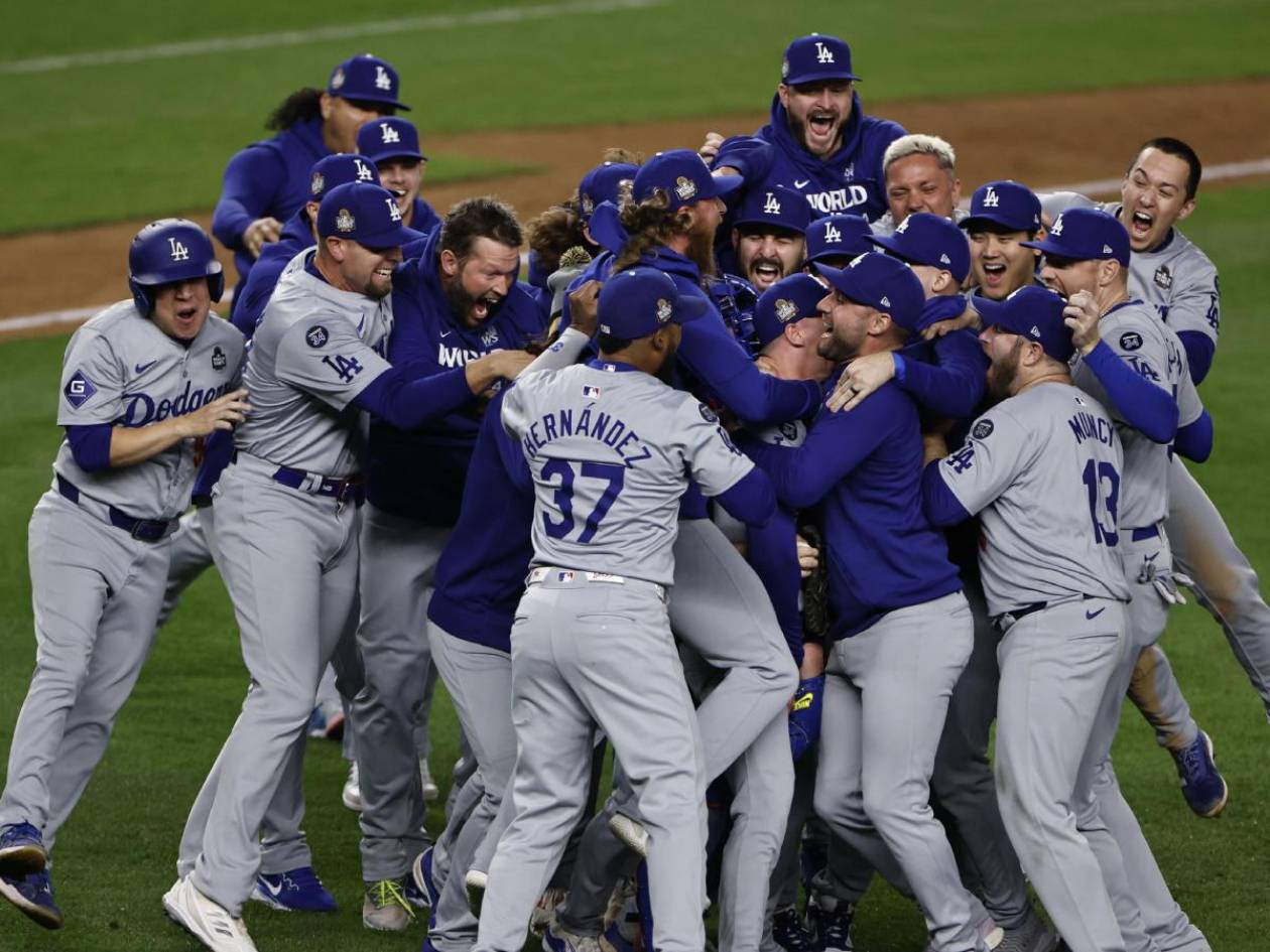 Dodgers vencen a Yankees y se coronan campeones de la Serie Mundial por octava ocasión