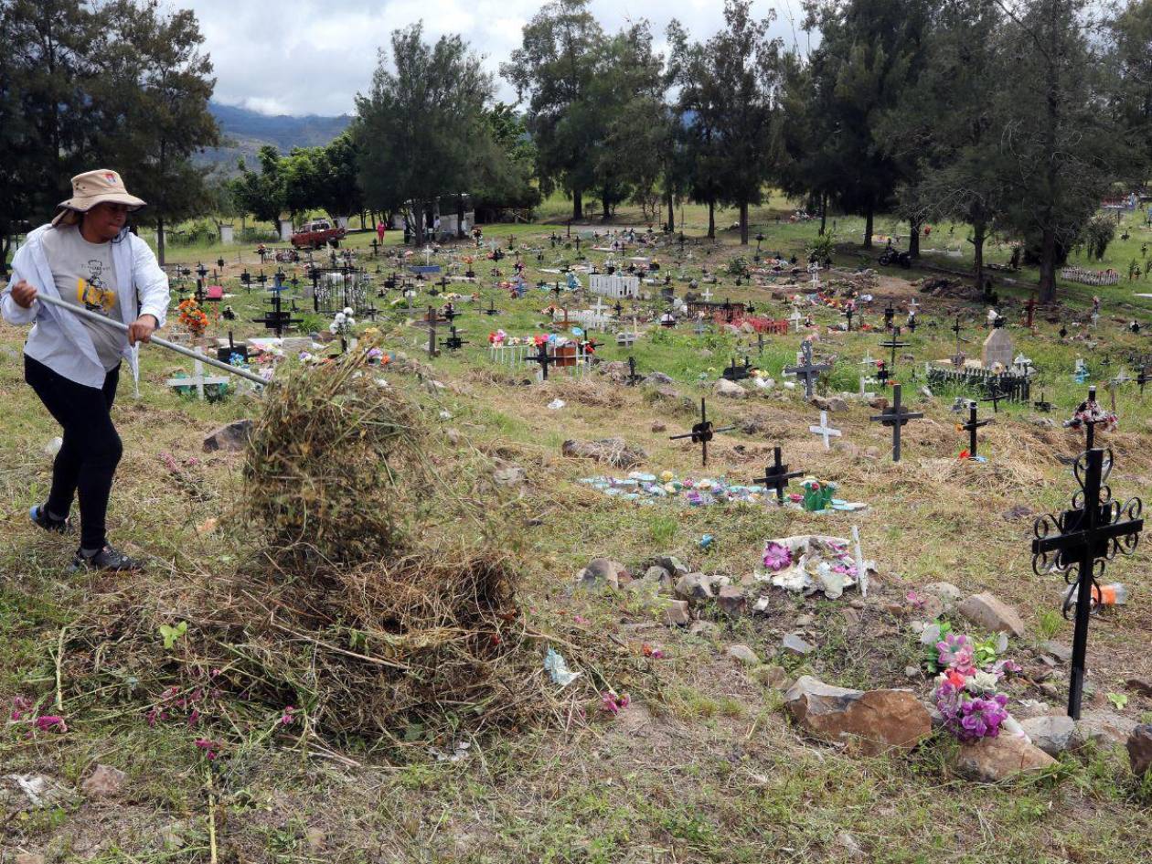 Cementerios del Distrito Central se preparan para los días de coronación