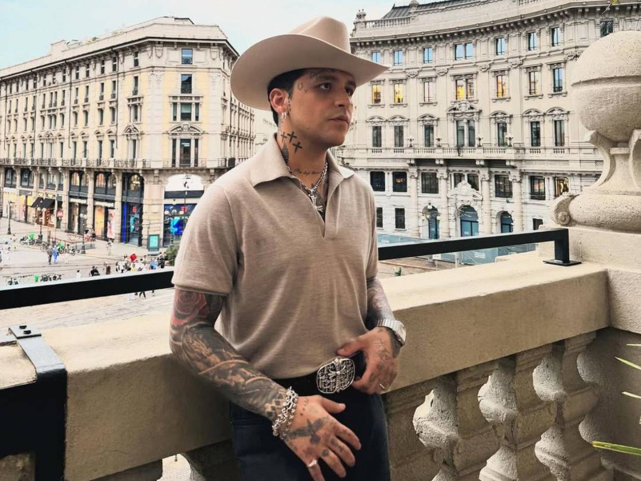 Christian Nodal habría festejado su cumpleaños 26 con temática de circo