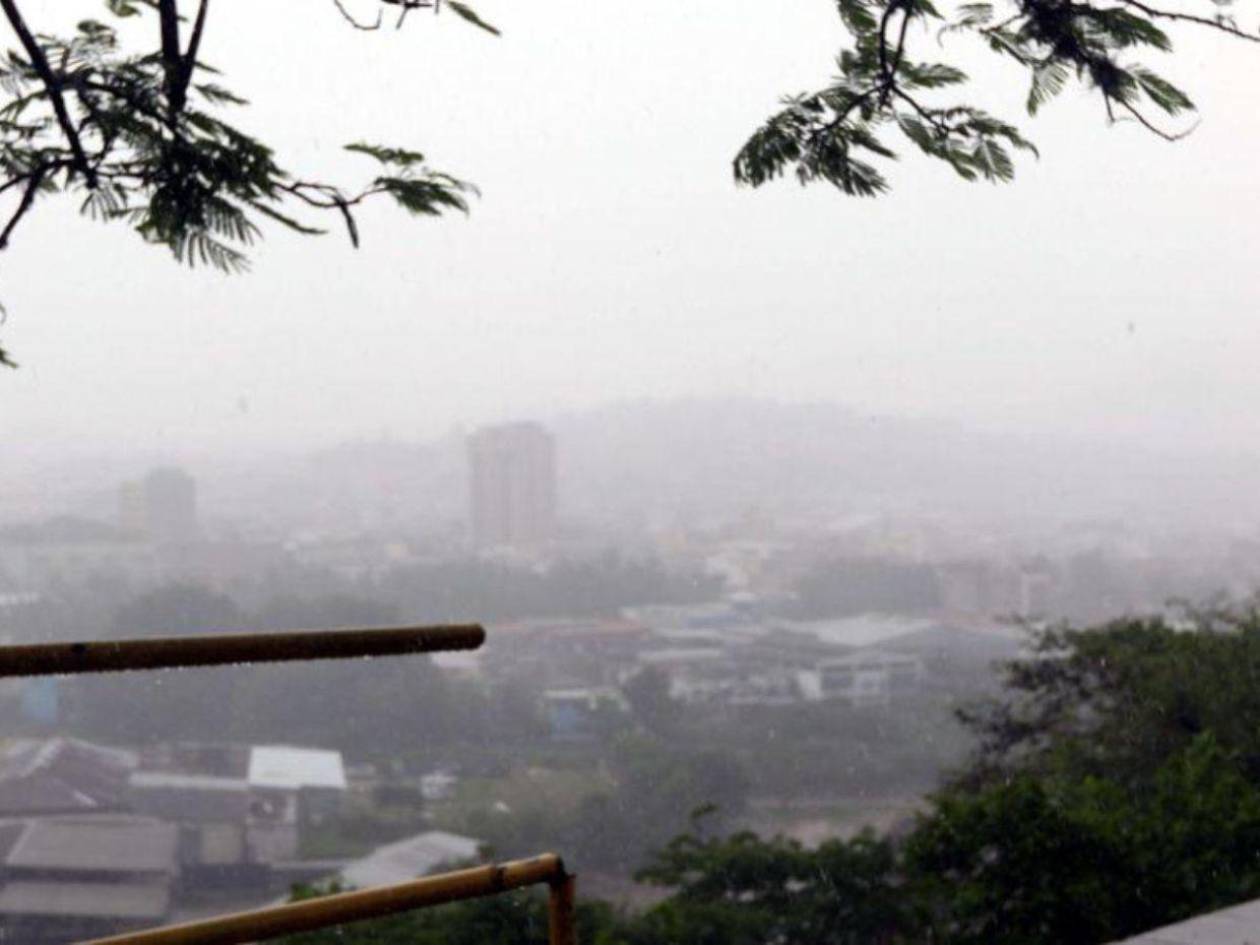 Cortés y Atlántida se mantienen en alerta amarilla por lluvias