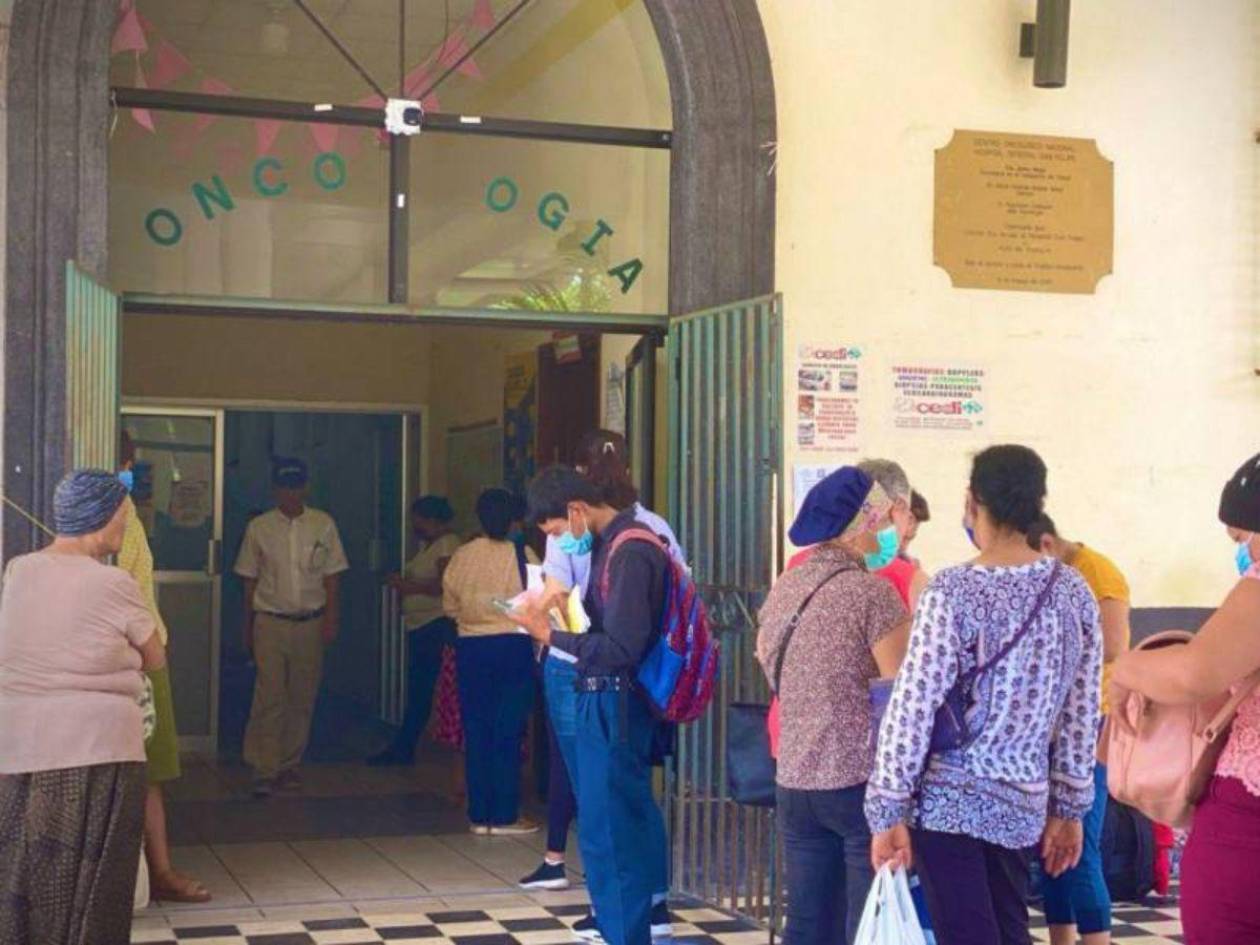 Hospital San Felipe se enfrenta a la alta demanda de pacientes oncológicos