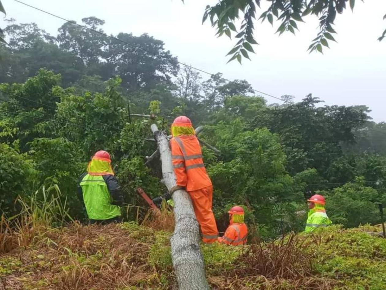 ¿Cuántos circuitos de distribución de energía han afectado las lluvias en Honduras?