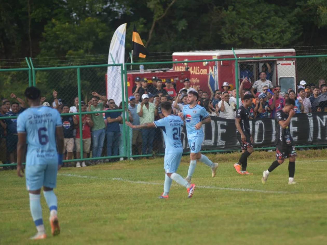 Motagua arrancó el año con goleada en Roatán: Agustín Auzmendi anotó un póker de goles