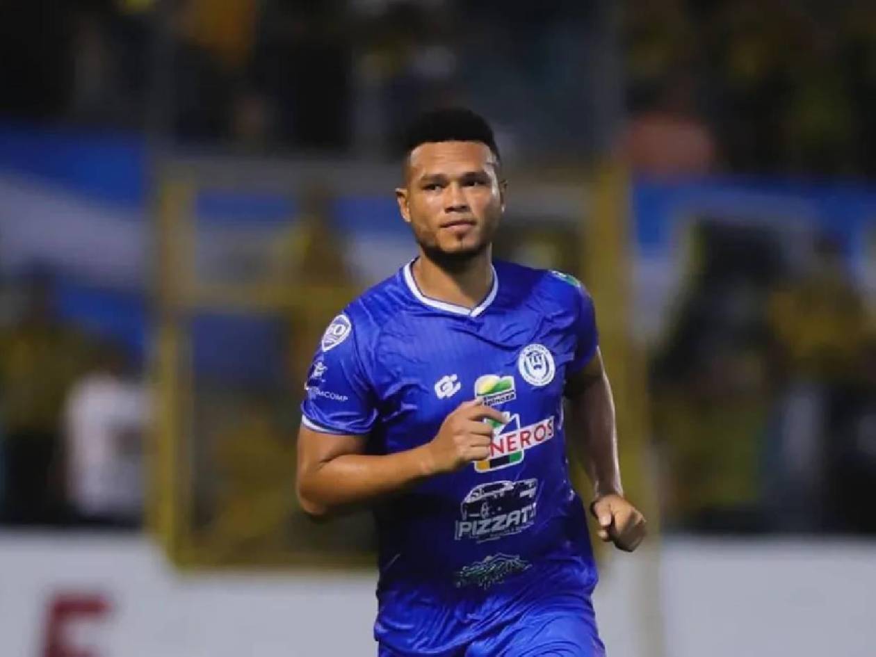 Rolando Blackburn rescindió contrato con Victoria y podría fichar con un grande de Liga Nacional