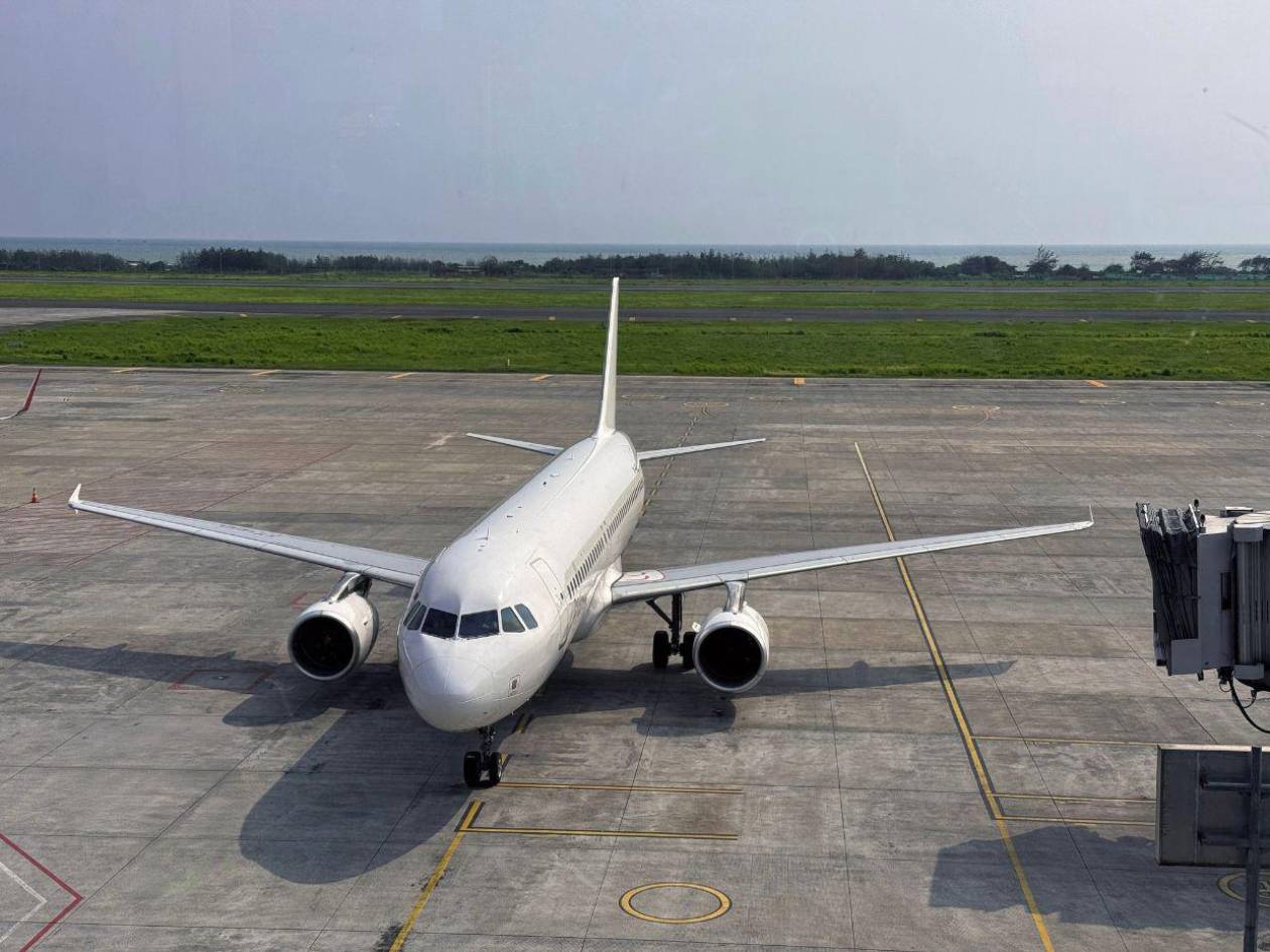 Un avión con 10 personas a bordo desaparece en el noroeste de Colombia