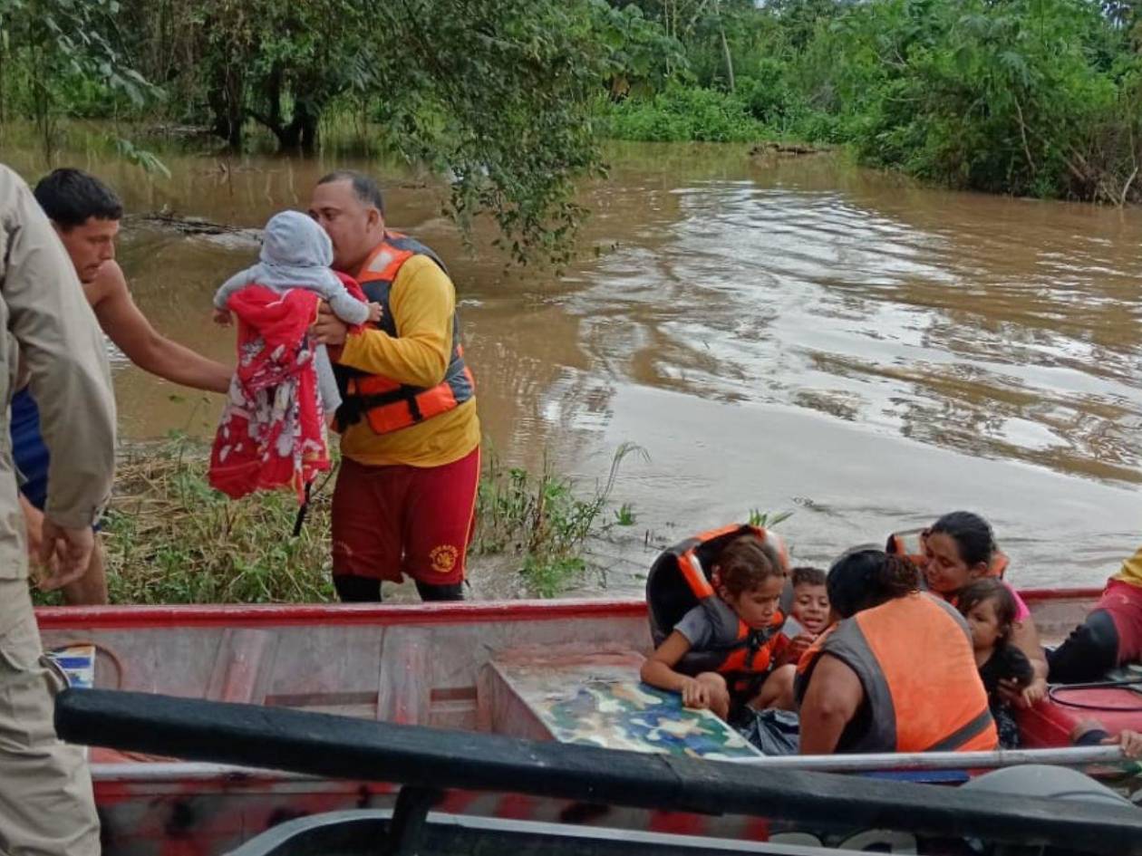 En cuatro días, la tormenta tropical Sara azotó y dejó más de 110,800 afectados en Honduras