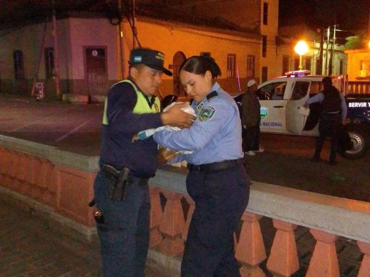 Rescatan a bebé de tres meses abandonado en el parque Herrera de la capital